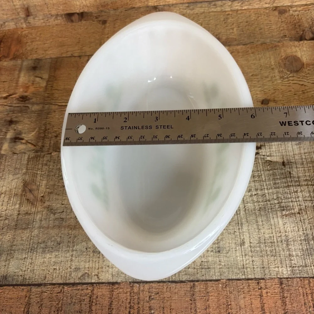 Vintage 1960’s Glasbake Green Daisy Milk Glass 1 Quart Oval Casserole J235